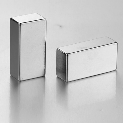 Goede prijs Blok 40X40X20mm N52-Zilveren Kleur van Neodymium de Permanente Magneten online